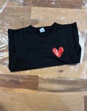 T-shirt noir cœur T:4ans 