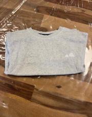 Pull à longue manches gris clair T:4ans