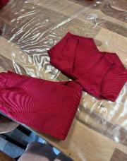Ensemble festif rouge T:100cm