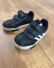 Basket adidas T25