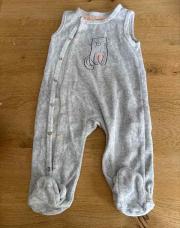 Pyjama sans manches gris TQF 6 mois 