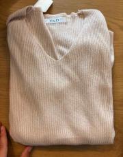 Pull V longue manche beige TU