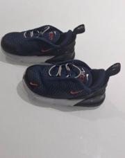 Baskets nike air270 T 23.5