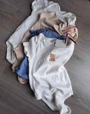 Lot de 4 body 18/24M
