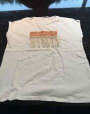 Ti shirt motif à franges taille  14 ans  
