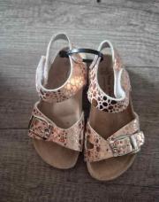 Sandalette rose neuve p24