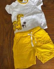 Ensemble jaune et blanc IDo 9 mois 