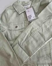 NEUF.  Veste en jeans 9-10ans
