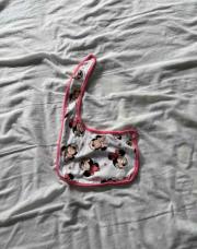 Bavoir minnie rose blanc 