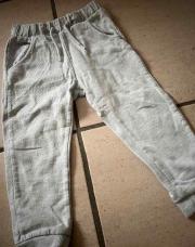 Jogging gris taille 98 