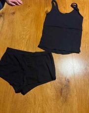 Pyjama noir à bretelles + short 