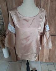 Haut Xl satiné camel et  dentelle H&M 