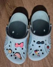 T32-33 crocs bleu