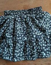Jupe Zeeman fond noir petites feuilles blanches 