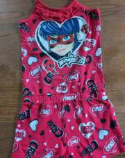 Combi-short rouge à bretelles 