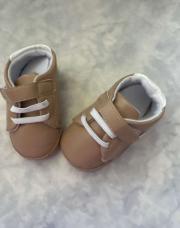 Chaussures neuves 6-12 mois