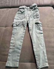Jeans vert T 5 ans 