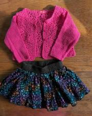 Ensemble gilet fushia chipie/ jupe évasée étoilée.    6 mois 
