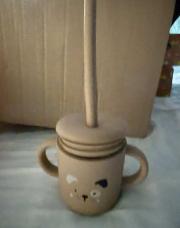 Gobelet à collation avec paille 