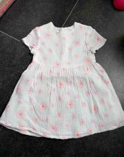 Robe Gymp blanche rond rose fluo 