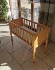 Petit lit en bois + matelas