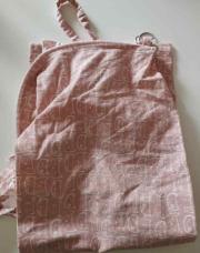 Cape allaitement rose motifs chats