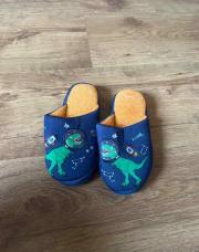 Pantoufles dinosaures 