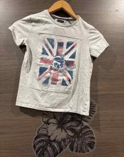 T-shirt Ikks taille 8 ans tête de mort capitaine