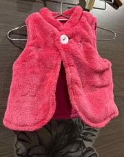 Gilet noukies taille 6 mois sans manches chaud et rose foncé 