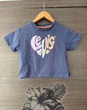 T-shirt Levis fille taille 3 ans Lévis écrit en rose et mauve avec cœurs