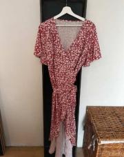 Robe cache cœur rouge