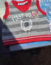 pull sans manche rouge 