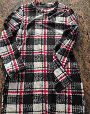 Robe carreau noir rouge  L
