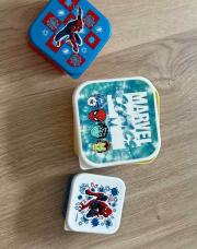 Lot de boites Marvel 