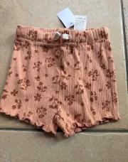 Short rose à fleur taille 68 