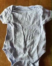 Body courte manche 6 mois bleue tache blanche