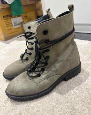 Botte neuf kaki 39 