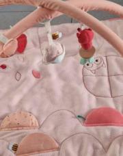 Tapis d eveil lilliputiens rose 