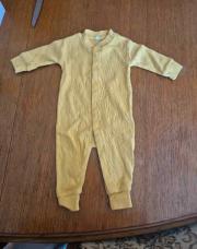 Pyjama jaune t56