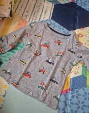 Tee-shirt longue manches gris avec voitures 