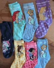 27/30 lot de 7 paires de chaussettes dont 6 Disney + 1 licorne 