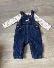Salopette + bodys lions sergent major taille 9 mois  