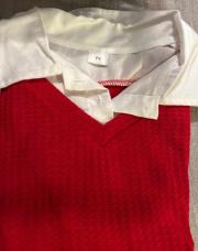 Blouse rouge col blanche 7ans 