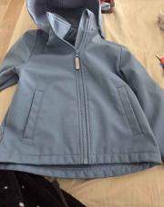 Manteau dino quand il est mouille