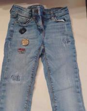 Jeans bleu clair avec écussons TAO 5 ans