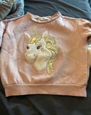 Pull licorne C&A, taille trois ans