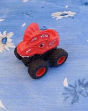 Petit monster truck