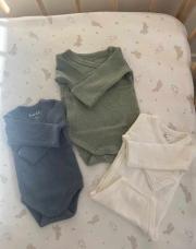 Lots 3 bodys multimarques prématuré neuf vert/blanc/bleu