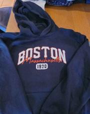 Pull capuche boston 134