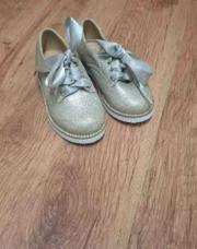 Chaussure 25